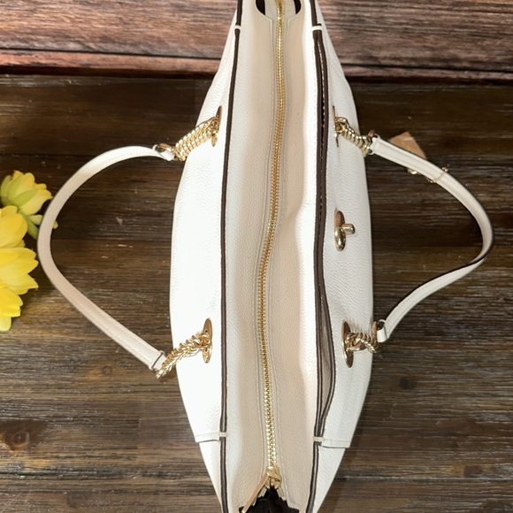 Coach Turnlock Chain Leather Tote 27 in Chalk & Light Gold! In Great Condition! - Picture 8 of 12